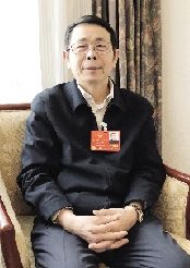 全國人大代表閆大鵬:產業集群助力制造業創新升級 全國人大代表閆大鵬:產業集群助力制造業創新升級